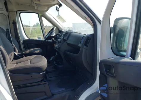 2015 Ram Promaster 2500 High Roof z USA, uszkodzony, nr VIN 3C6TRVDD6FE500152